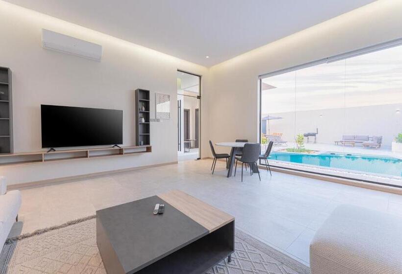 Palm Trees Resort Alammaria