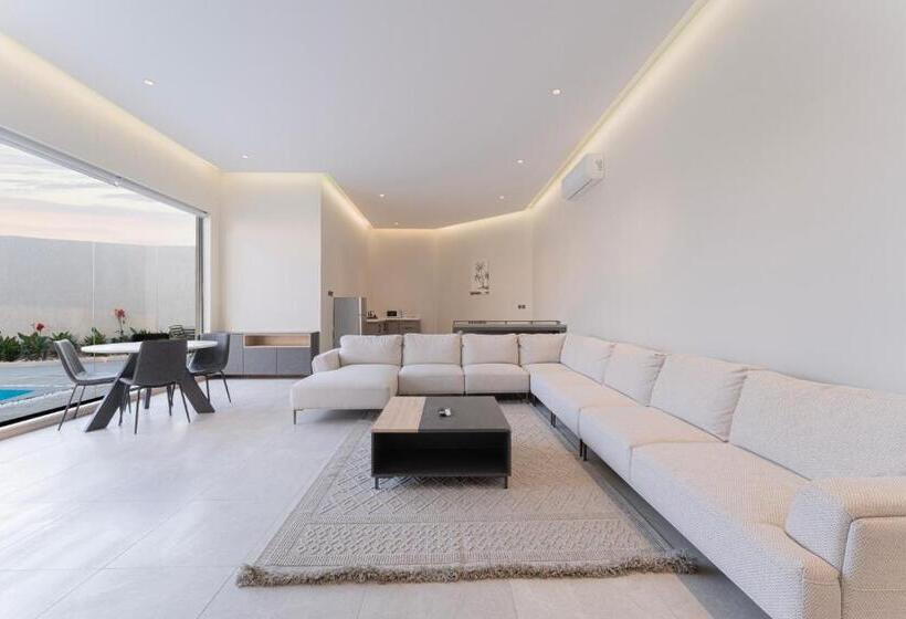 Palm Trees Resort Alammaria