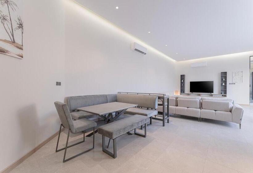 Palm Trees Resort Alammaria