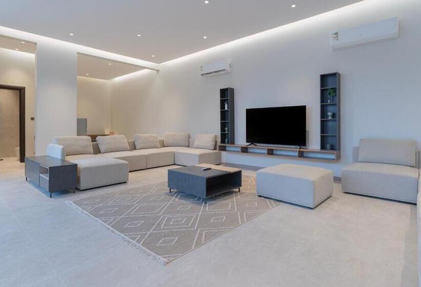 Palm Trees Resort Alammaria