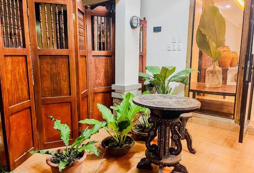 پانسیون Anahaw Estates Davao