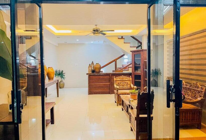 پانسیون Anahaw Estates Davao