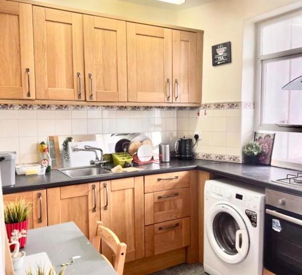 פנסיון Central London Zone 1 Cosy All Inclusive Room