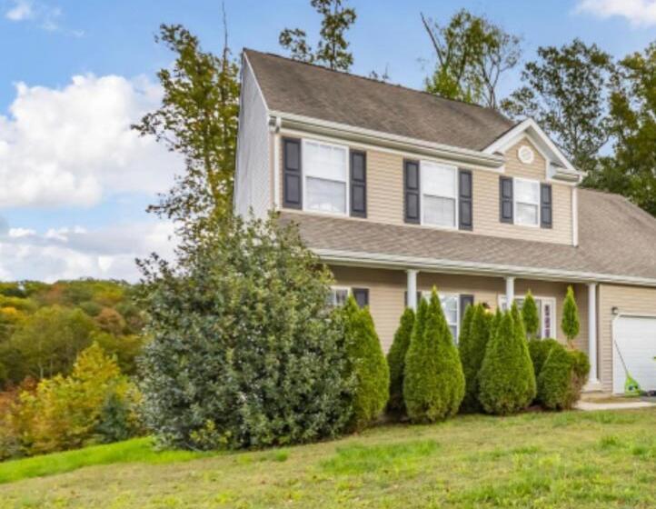 ペンション Charming Basement Hideaway