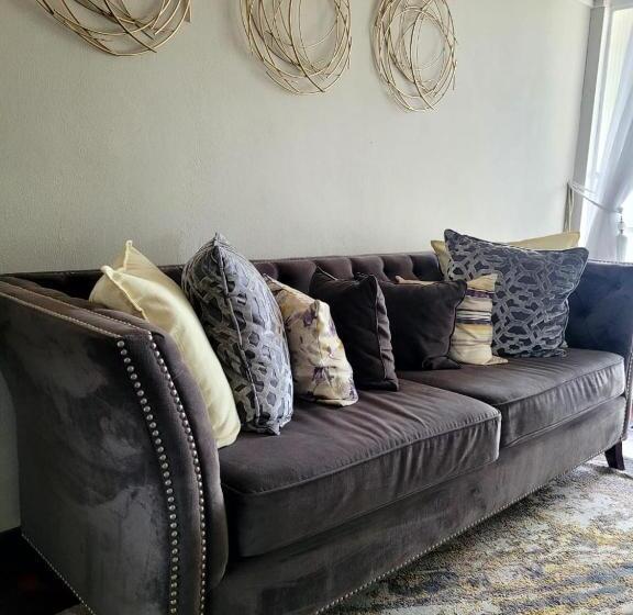 Пансион City Gate Two