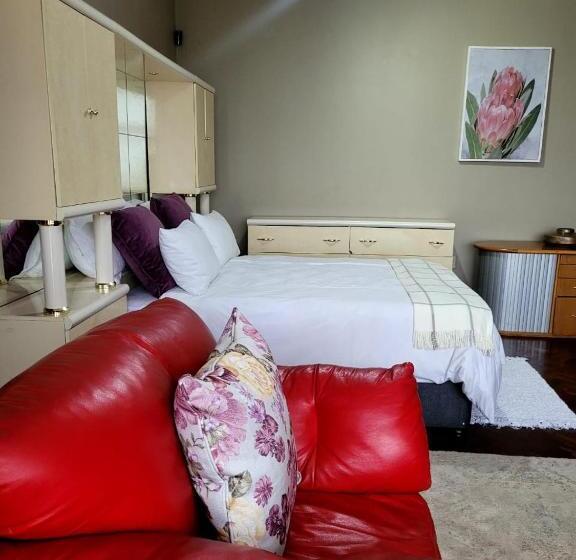 Пансион City Gate Two