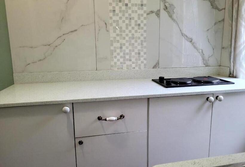 Пансион City Gate Two