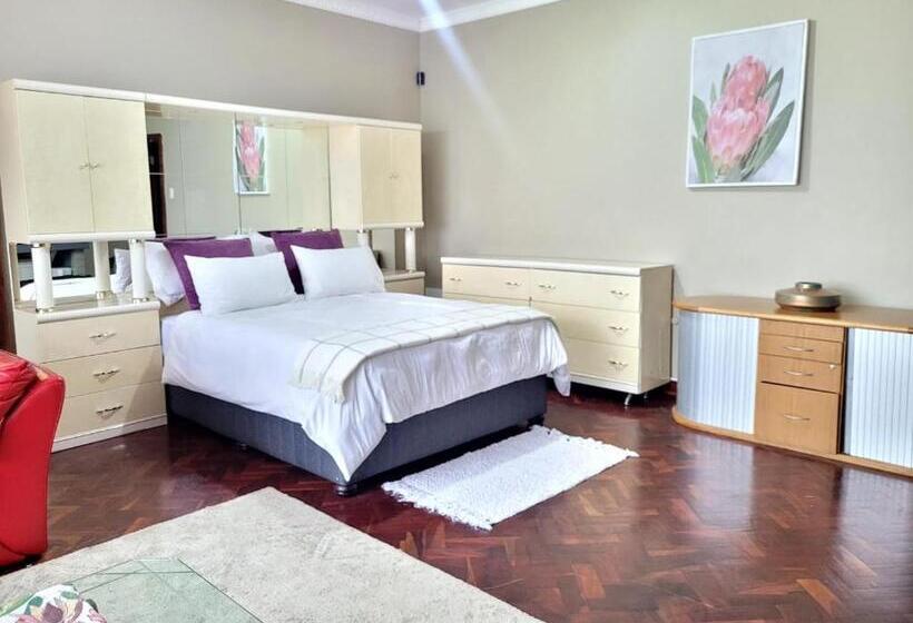 Пансион City Gate Two