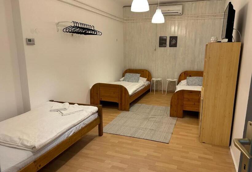 ペンション Deseda Kabin