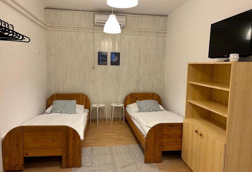 ペンション Deseda Kabin