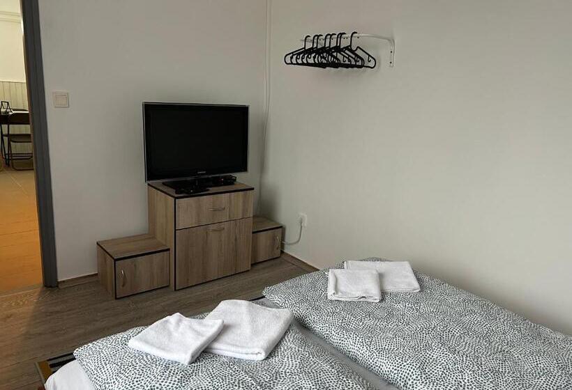 ペンション Deseda Kabin