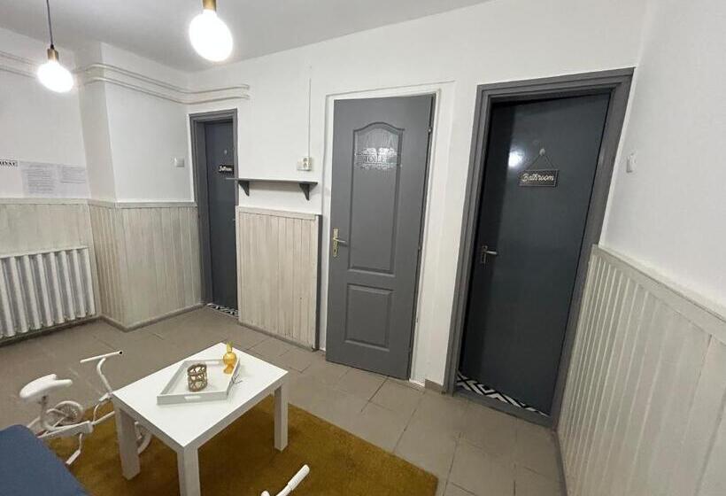 ペンション Deseda Kabin