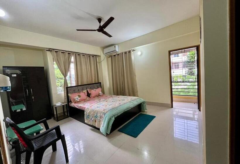 ペンション Dispur Queen Guest House