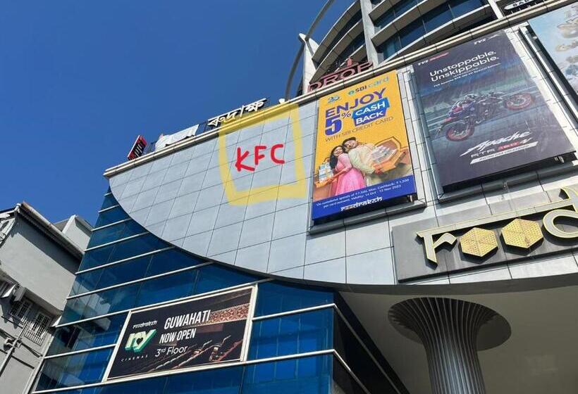 ペンション Dispur Queen Guest House