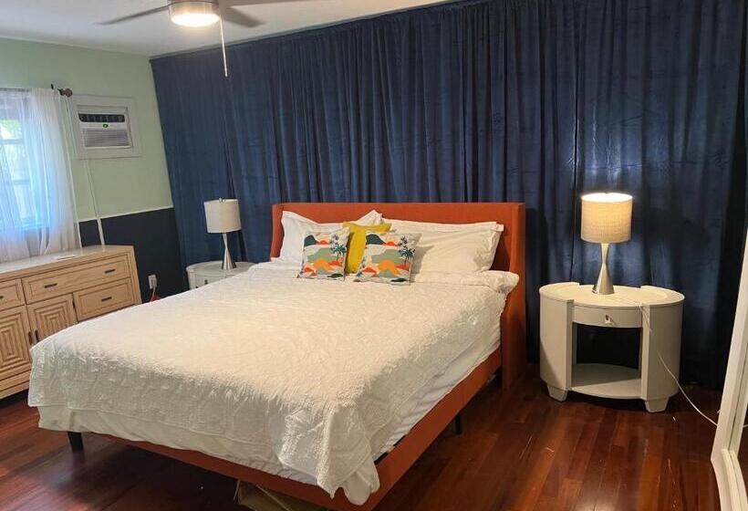 ペンション Large Gay Men S 1 Bedroom W Gameroom Heated Pool Clothing Optional