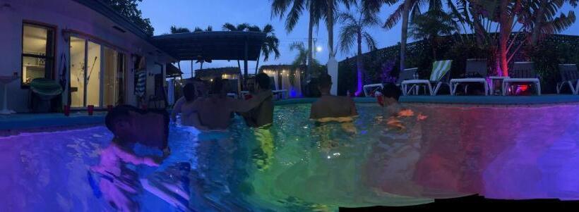 ペンション Large Gay Men S 1 Bedroom W Gameroom Heated Pool Clothing Optional