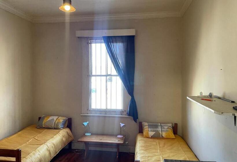 ペンション Greyhouse