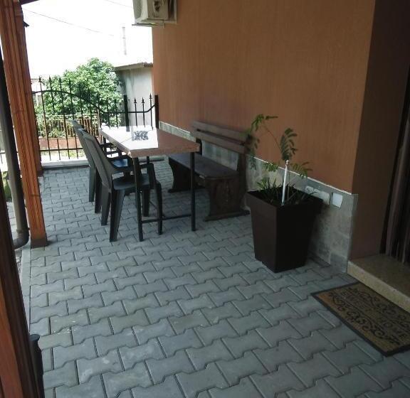 Пансион Guest House Nani