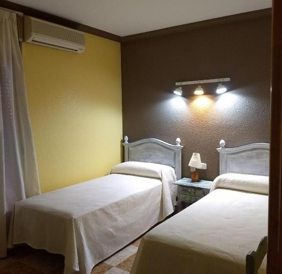 بنسيون Hostal Venta Del Peral