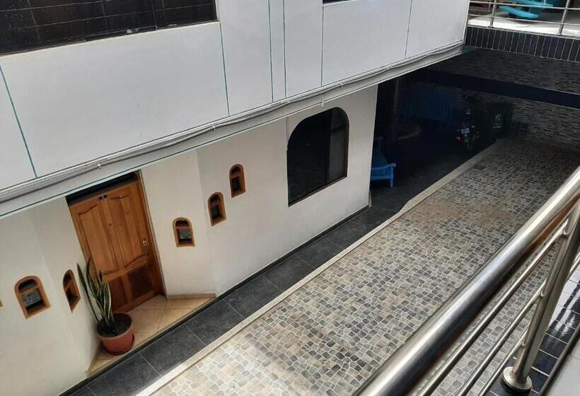 پانسیون Hostal/hotel Antoine