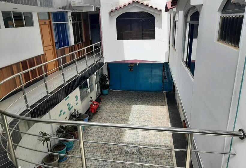 پانسیون Hostal/hotel Antoine