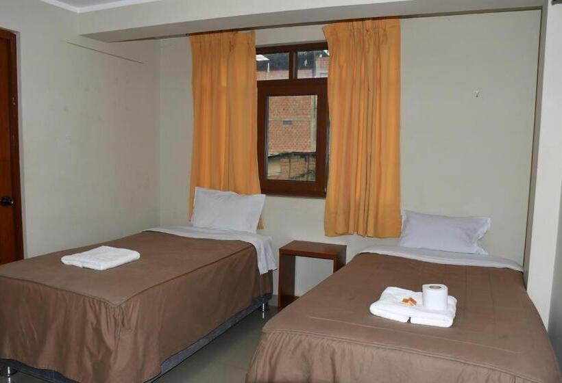 بنسيون La Casa Del Turista Chachapoyas