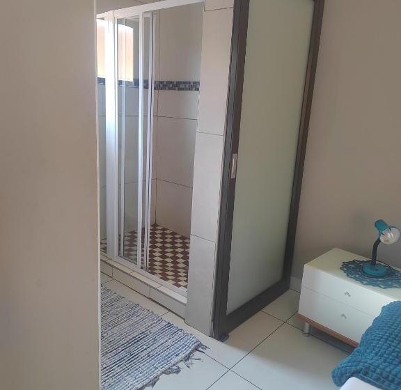 بنسيون Laguna Guesthouse