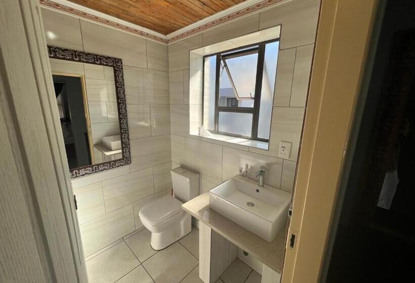 Пансион Nest And Rest Guest House