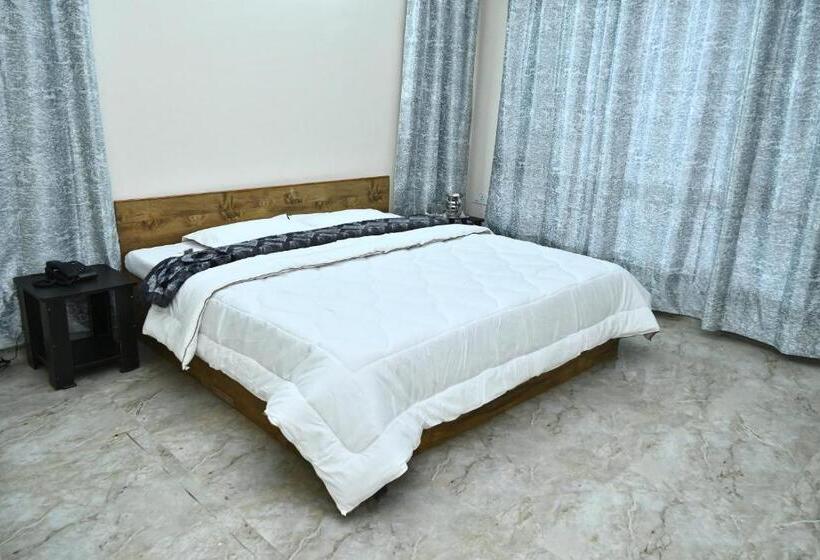 بنسيون Oakswood B&b