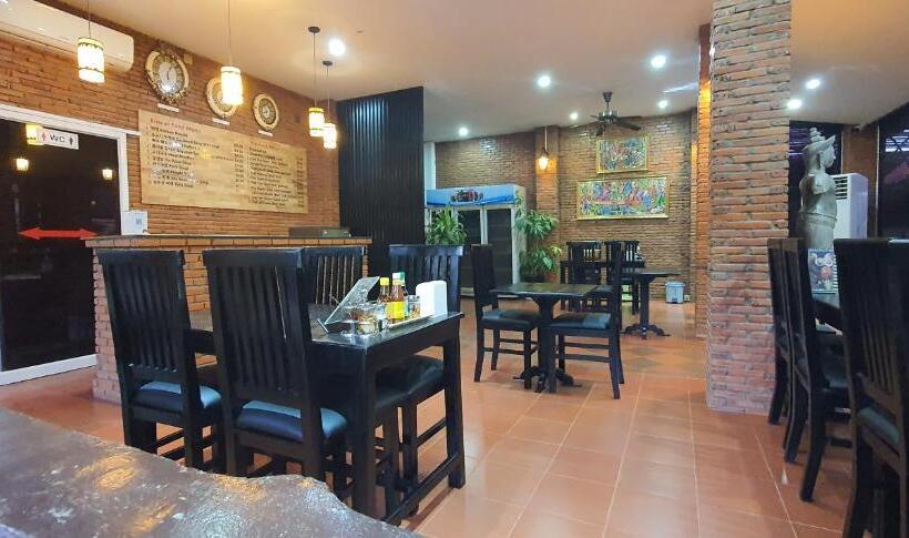 ペンション Only One Boutique Restaurant Cafe