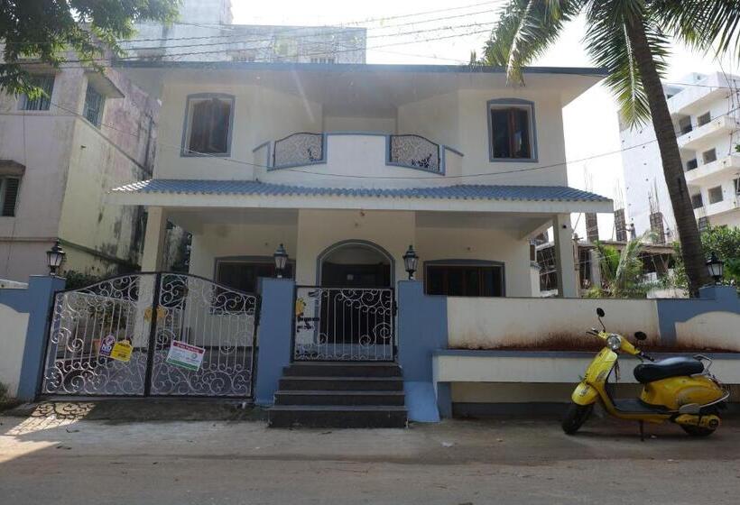 פנסיון Sris Guest House