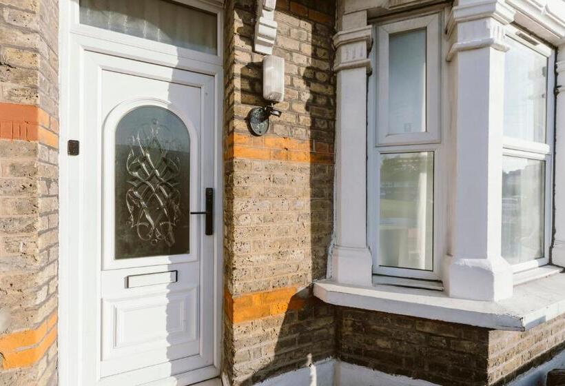 膳宿费 Stratford Cosy Rooms 37