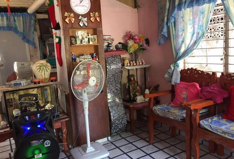 Pensión Transient House