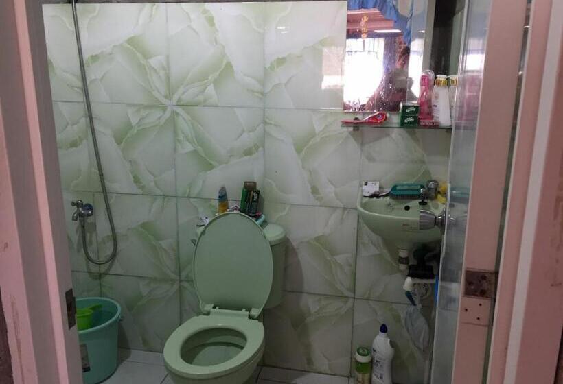 Pensión Transient House