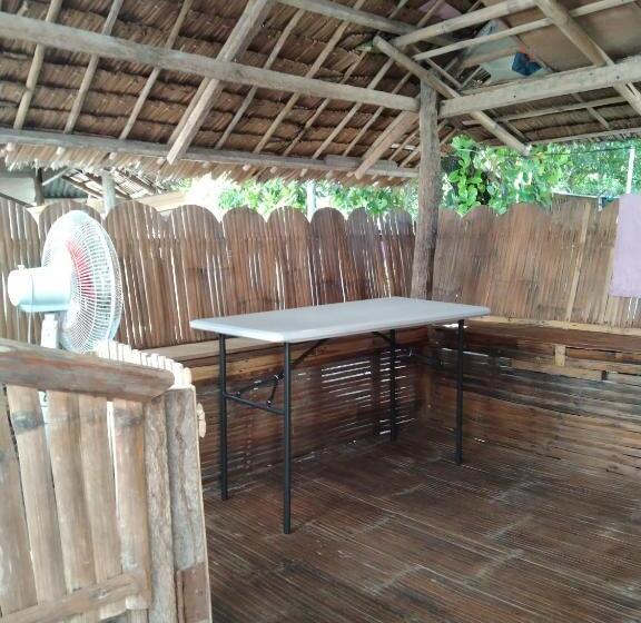 Pensión Transient House