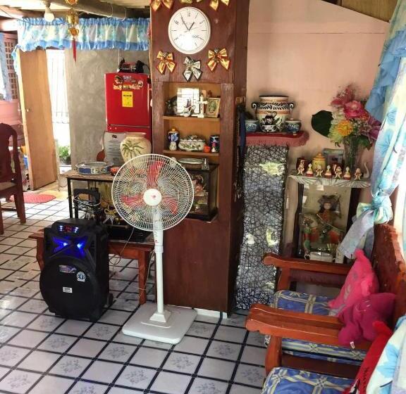 Pensión Transient House