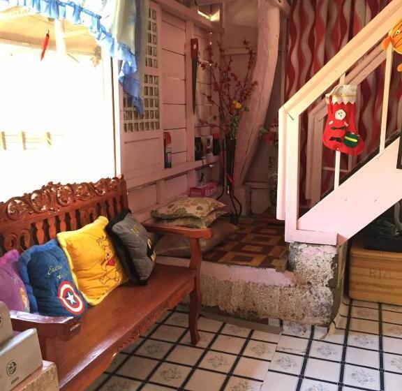 Pensión Transient House