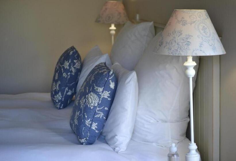 بنسيون Via S Guesthouse