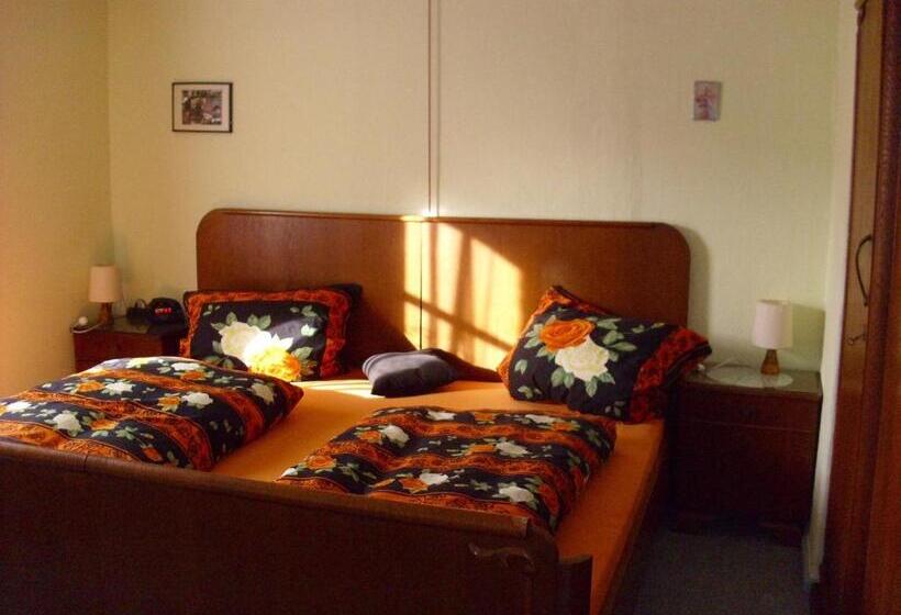 펜션 Vierzeithof   Hofcafé Eiszeit