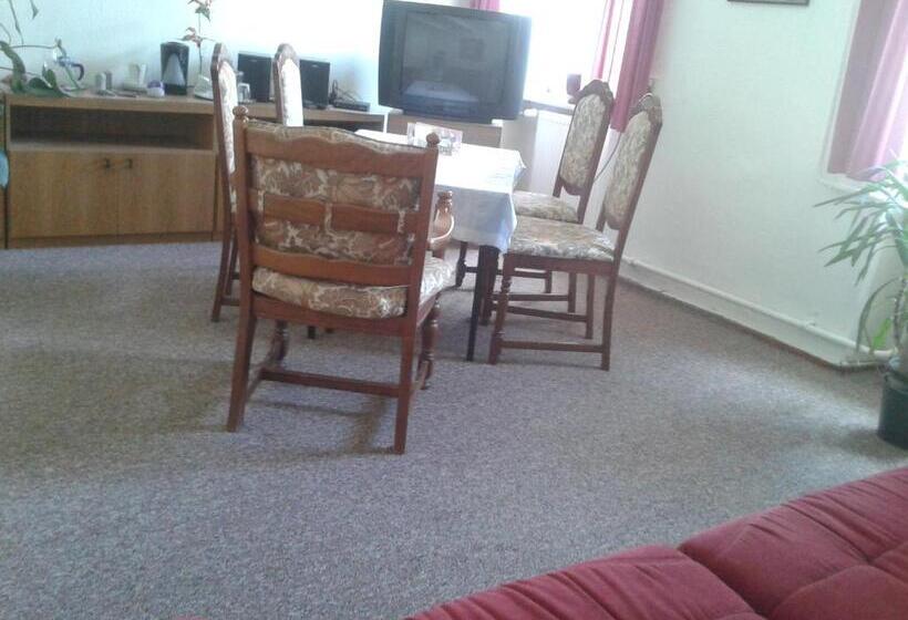 펜션 Vierzeithof   Hofcafé Eiszeit