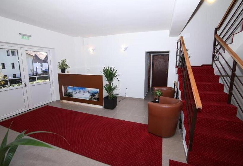 بنسيون Vila Edelweiss