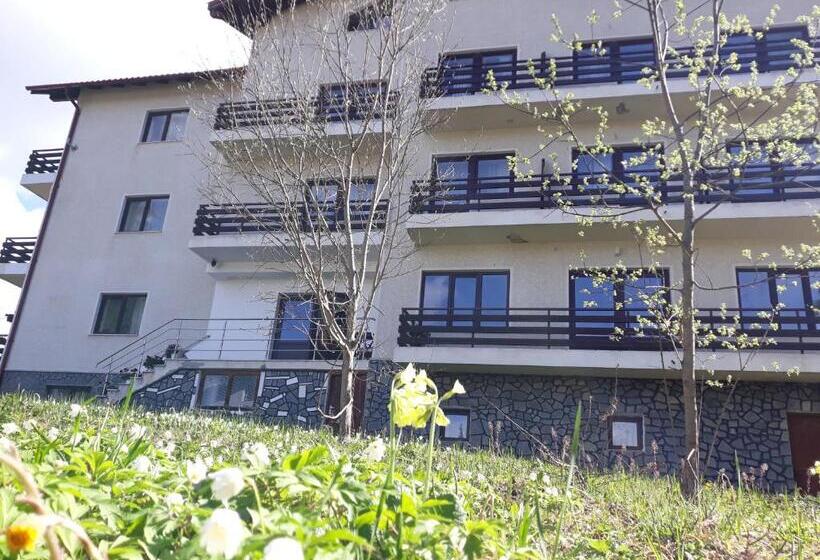 بنسيون Vila Edelweiss