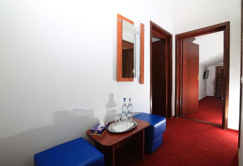 بنسيون Vila Edelweiss