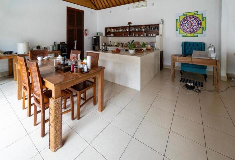 פנסיון Villa Timpal Timpal