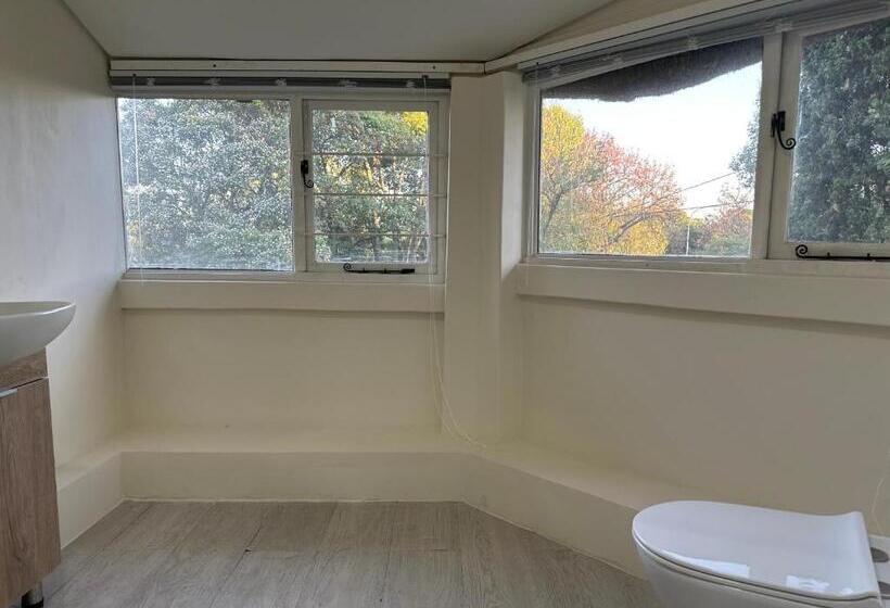 بنسيون Yvonne’s House