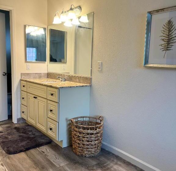 بنسيون Zeekap Homes