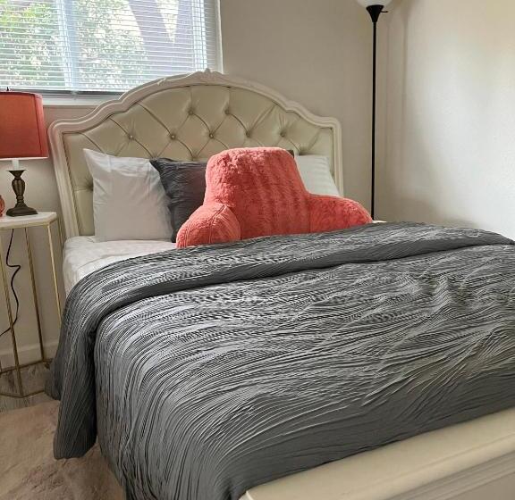 بنسيون Zeekap Homes