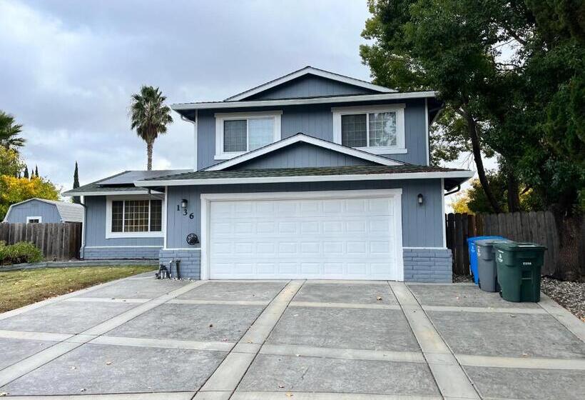 بنسيون Zeekap Homes