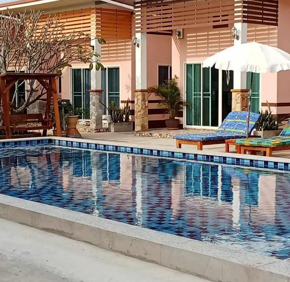 Resort Baan Nut Tawan