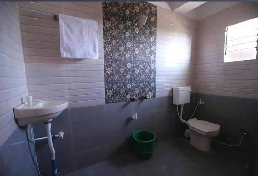 Shree Ganesh Hotel And Lodge